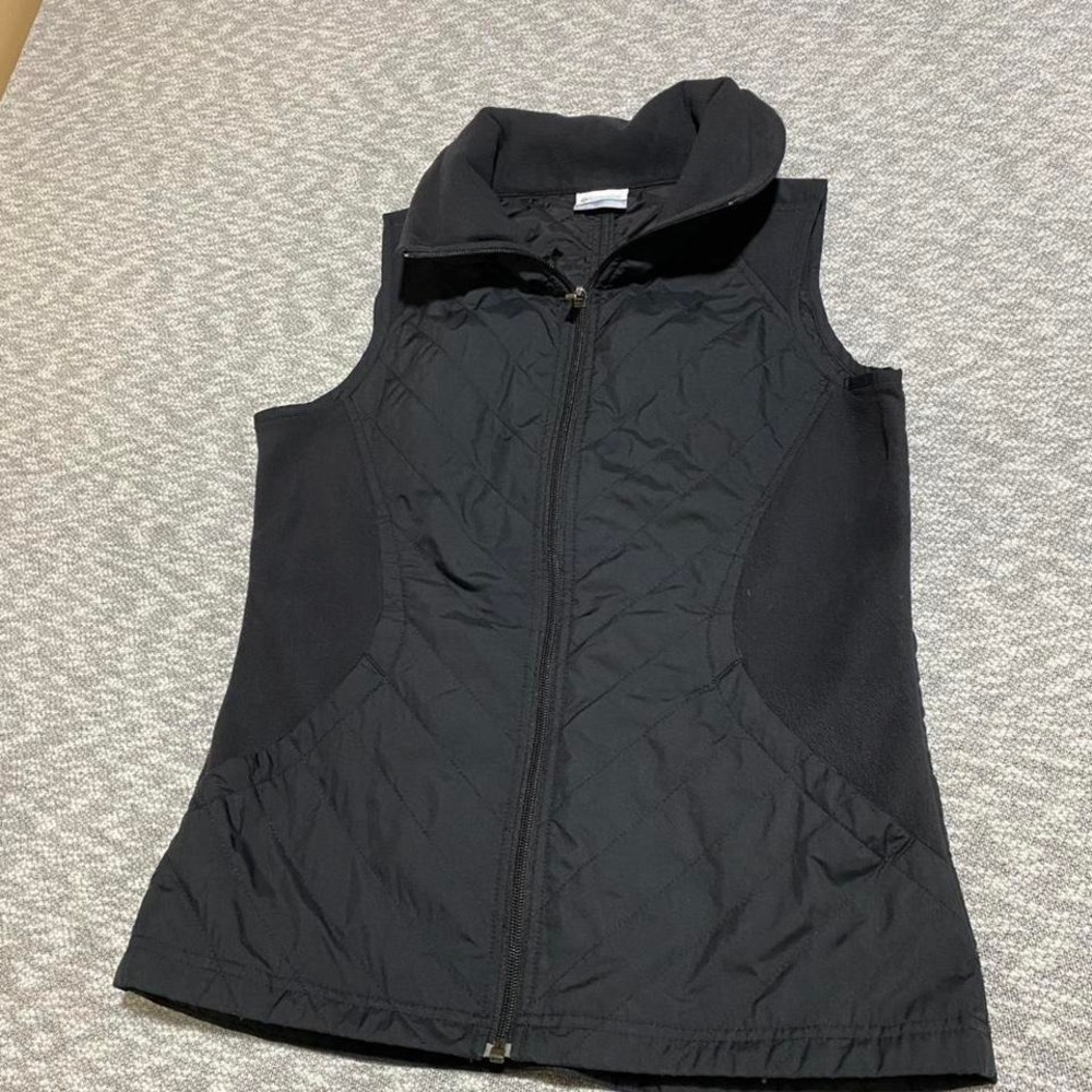 Columbia black vest with side pockets Size S 100% Nylon. SKU-A440#outdoor